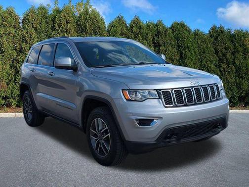 2020 Jeep Grand Cherokee Laredo