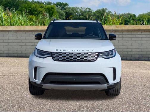2026 Land Rover Discovery S