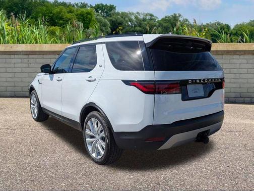 2026 Land Rover Discovery S