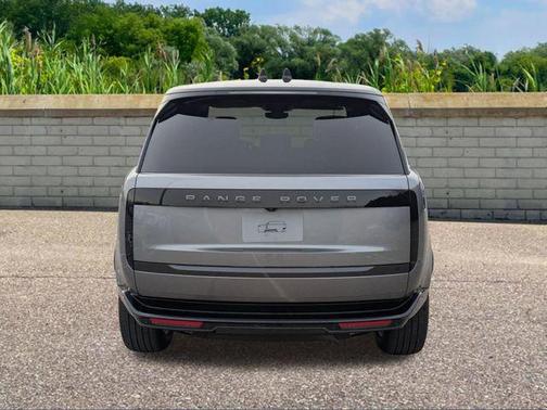 2025 Land Rover Range Rover P400 SE