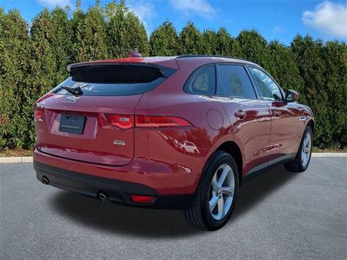 2018 Jaguar F-PACE 25t Premium
