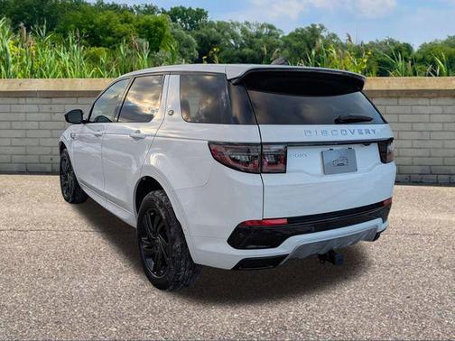 Fuji White 2025 Land Rover Discovery Sport S