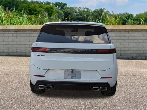 2025 Land Rover Range Rover Sport SE