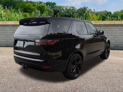 Santorini Black Metallic 2025 Land Rover Discovery P360 Dynamic SE