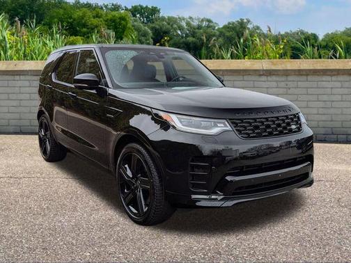 Santorini Black Metallic 2025 Land Rover Discovery P360 Dynamic SE