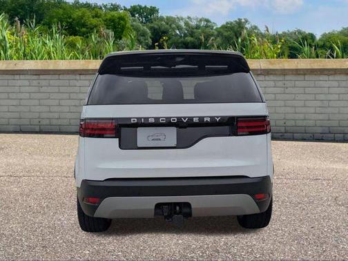 2026 Land Rover Discovery S