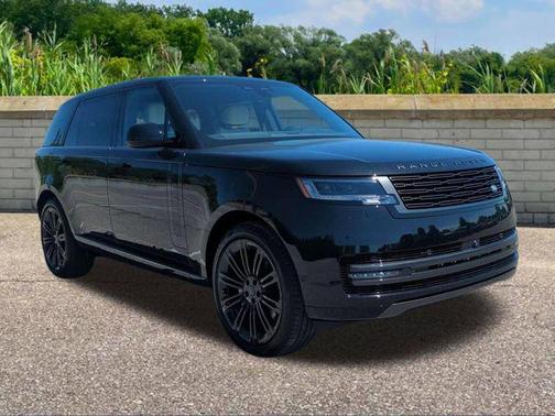 Santorini Black Metallic 2026 Land Rover Range Rover P400 SE 7 Seat