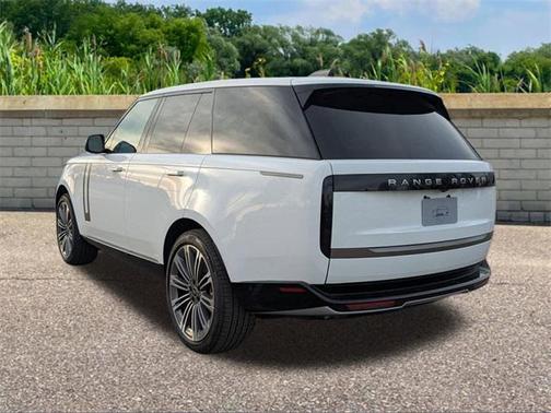 2025 Land Rover Range Rover P530 SE