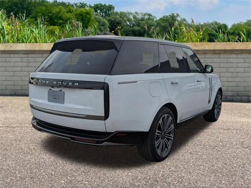 2025 Land Rover Range Rover P530 SE