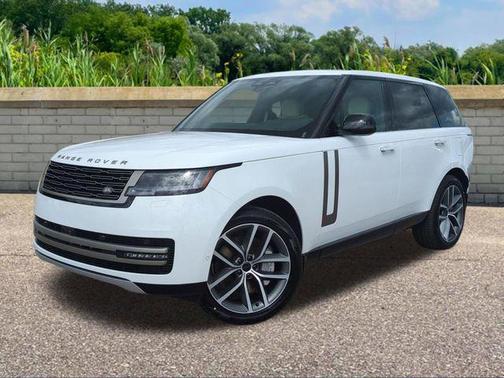 Fuji White 2026 Land Rover Range Rover P550e SE