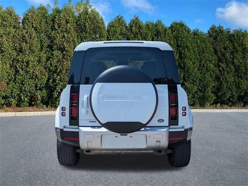 2020 Land Rover Defender 110 SE