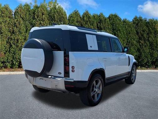 2020 Land Rover Defender 110 SE