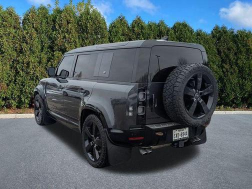 2023 Land Rover Defender 110 Carpathian Edition