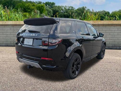 Santorini Black Metallic 2025 Land Rover Discovery Sport S