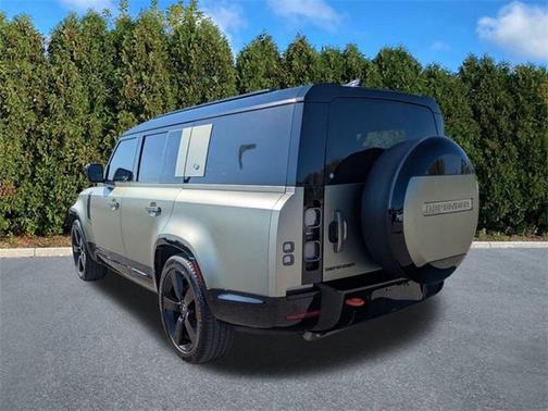 2024 Land Rover Defender 130 P400 X