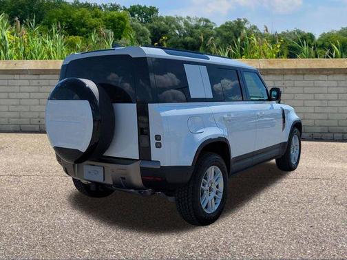 Fuji White 2026 Land Rover Defender P300 S