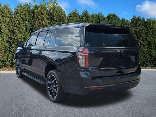 Dark Ash Metallic 2022 Chevrolet Suburban RST