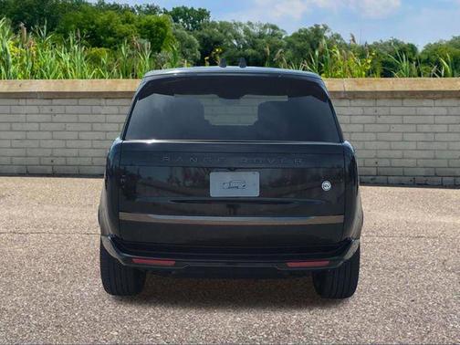 Santorini Black Metallic 2026 Land Rover Range Rover P615 SV