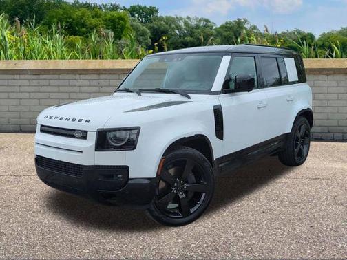 Fuji White 2026 Land Rover Defender P400 X-Dynamic SE
