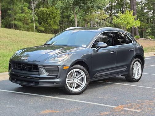 Volcano Grey Metallic 2026 Porsche Macan