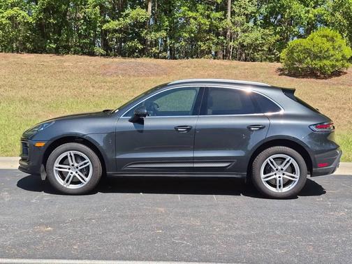 Volcano Grey Metallic 2026 Porsche Macan
