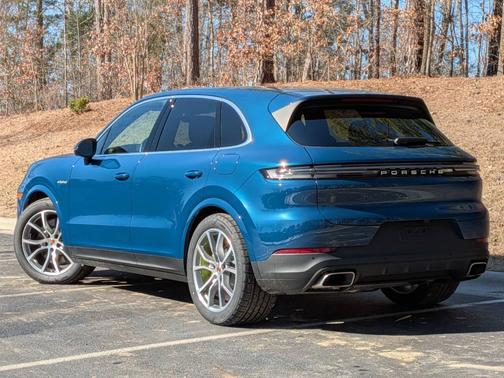 2025 Porsche Cayenne 