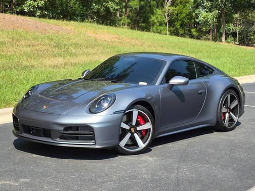 Vanadium Grey Metallic 2026 Porsche 911
