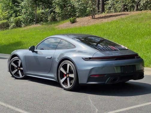 Vanadium Grey Metallic 2026 Porsche 911