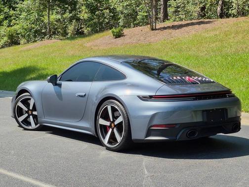 Vanadium Grey Metallic 2026 Porsche 911