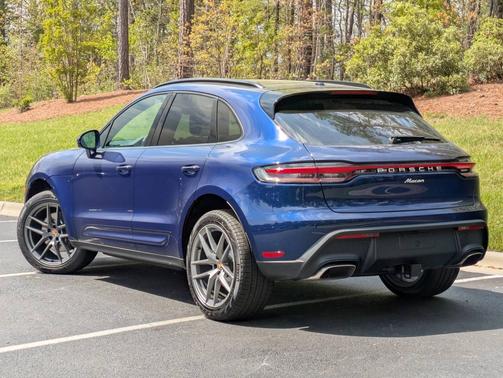 2025 Porsche Macan 