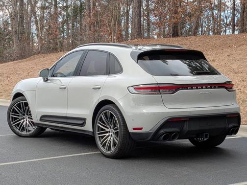 2025 Porsche Macan 