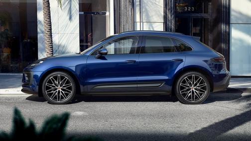 Gentian Blue Metallic 2024 Porsche Macan