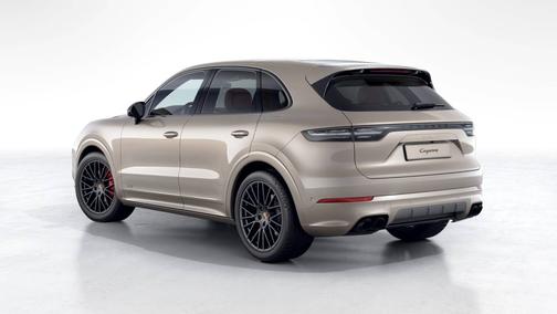 Cashmere Beige Metallic 2023 Porsche Cayenne