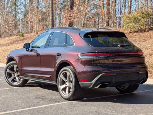 2025 Porsche Macan 