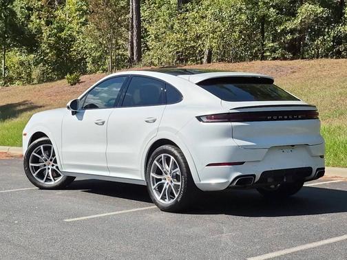 Carrara White Metallic 2026 Porsche Cayenne