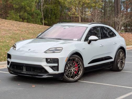 2025 Porsche Macan 