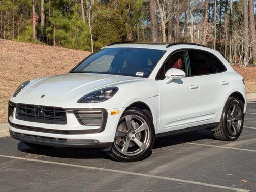 2025 Porsche Macan 
