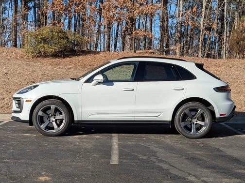 2025 Porsche Macan 