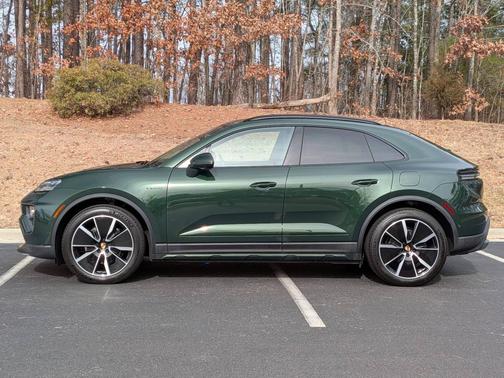 2025 Porsche Macan 