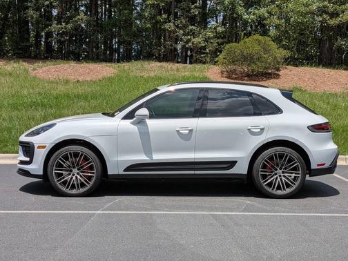 Carrara White Metallic 2025 Porsche Macan