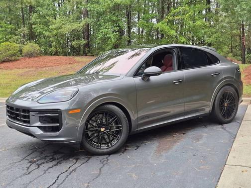 Quartzite Grey Metallic 2025 Porsche Cayenne