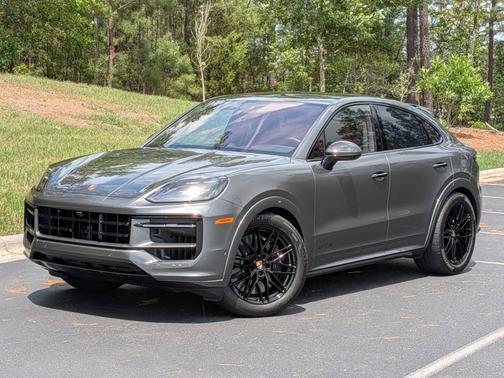 Quartzite Grey Metallic 2025 Porsche Cayenne
