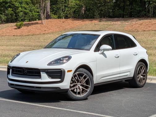 White 2024 Porsche Macan