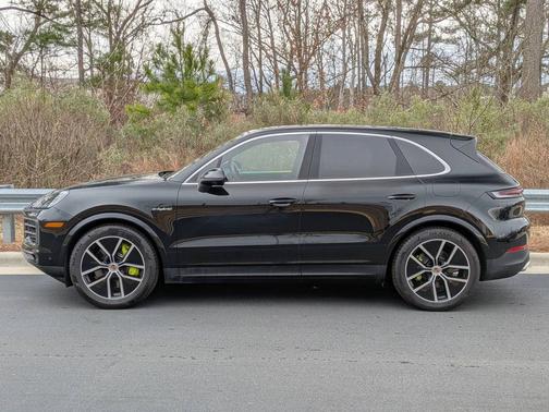 2025 Porsche Cayenne 