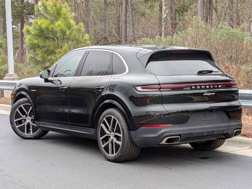 2025 Porsche Cayenne 