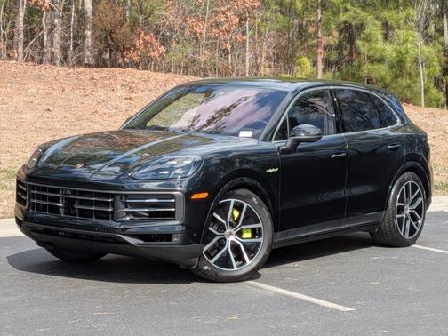 2025 Porsche Cayenne 