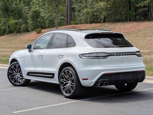 White 2024 Porsche Macan