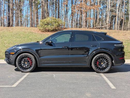 2023 Porsche Cayenne 