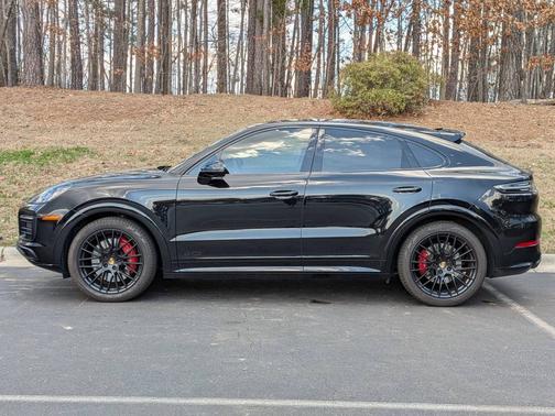 2023 Porsche Cayenne 