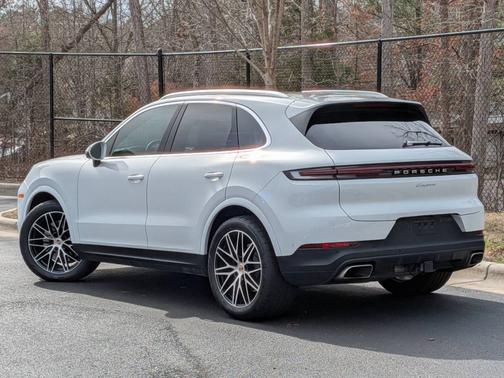 2025 Porsche Cayenne 